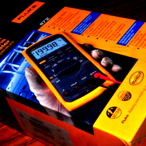 FLUKE 87V INDUSTRIAL TRUE-RMS MULTIMETER