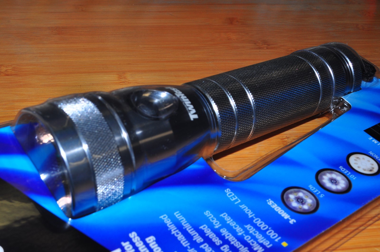 Streamlight 51011 2 D-Cell Xenon/10-LED Twin-Task Flashlight, Titanium