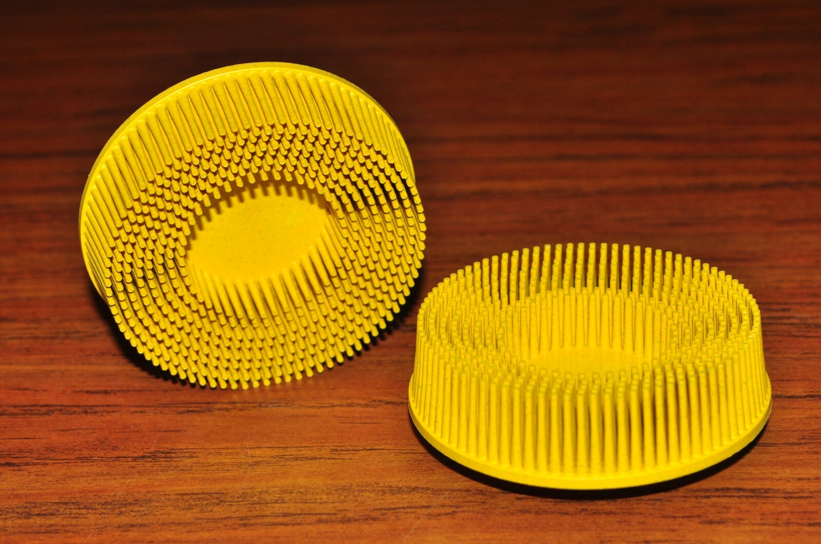 3m 07527 3" Scotch-brite Roloc Bristle Discs 80 Grit Medium Yellow 2 ea USA