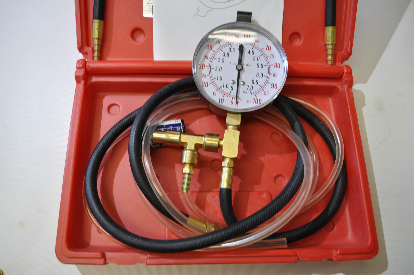 FUEL INJECTION PRESSURE TESTER WITH SCHRADER ADAPTERS STAR TU 469