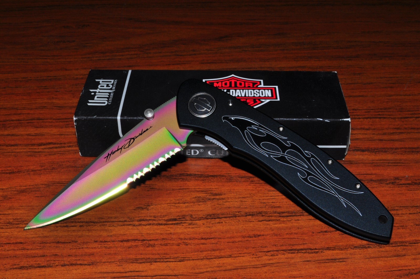 HARLEY DAVIDSON HD0034BTSB/FLAMING LEGEND III BLK WPRISMATIC TIANIUM CODE BLADE