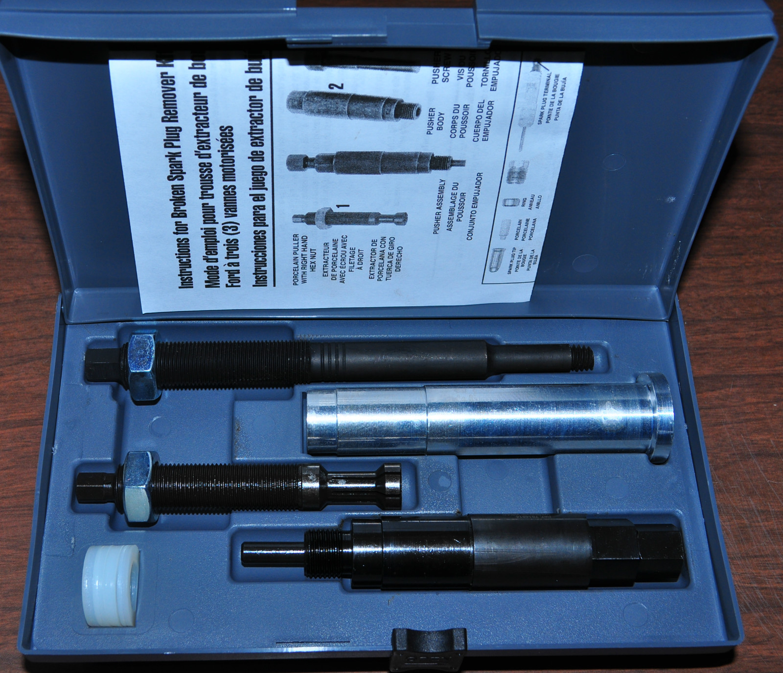 LISLE 65700 FORD 3V ENGINE BROKEN SPARK PLUG AND PROCELAIN REMOVER KIT