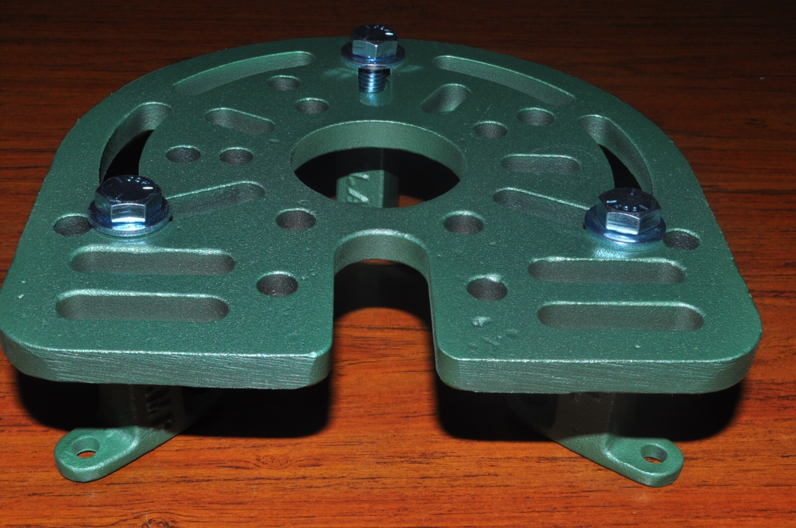 Mo Clamp 2400 Multi-Adapter Plate Made in USA Moclamp body shop puller
