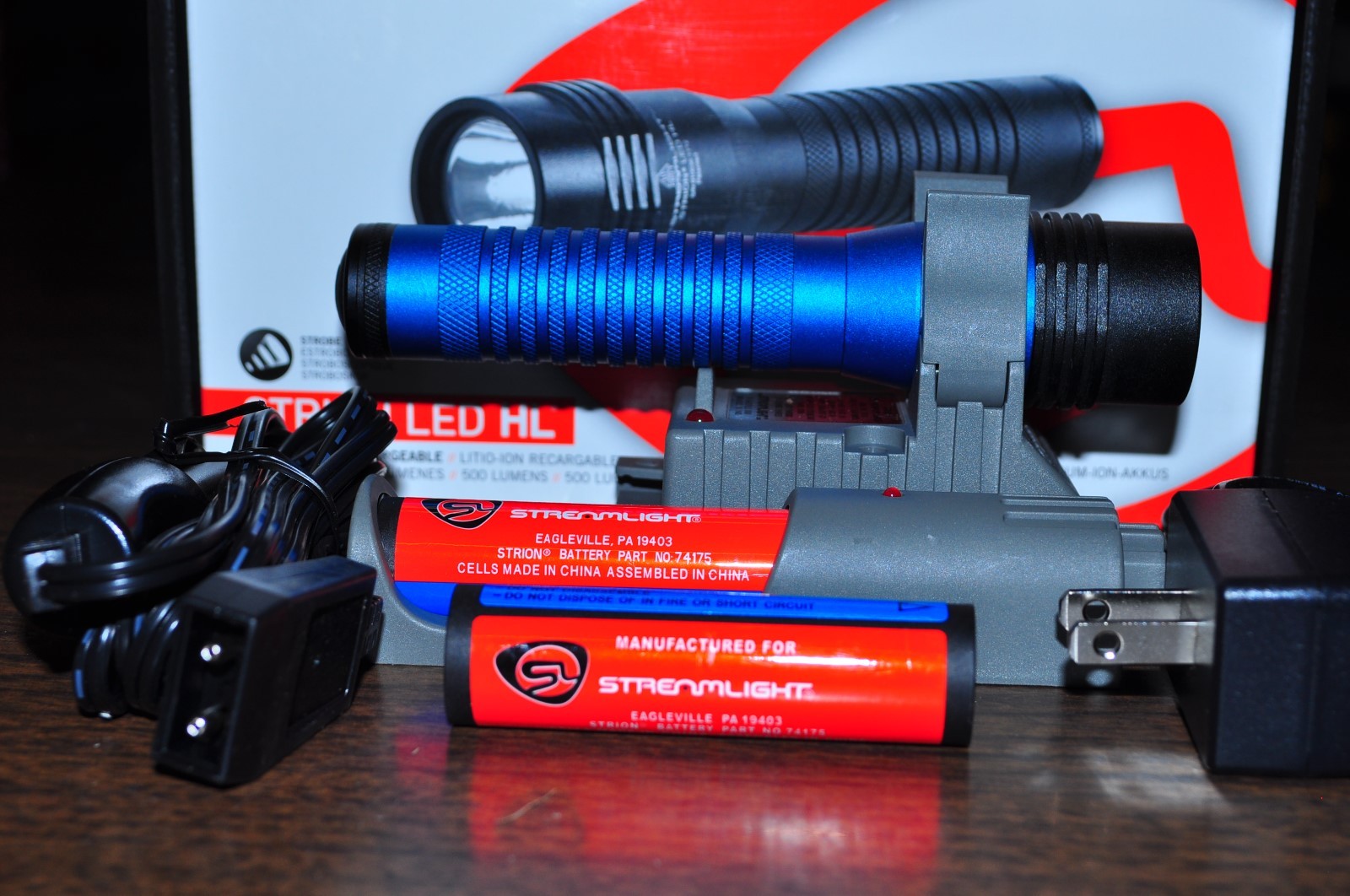 Streamlight Strion Flash Light blue Body 500 Lumens HL 2 Li-ion Batteries 74782