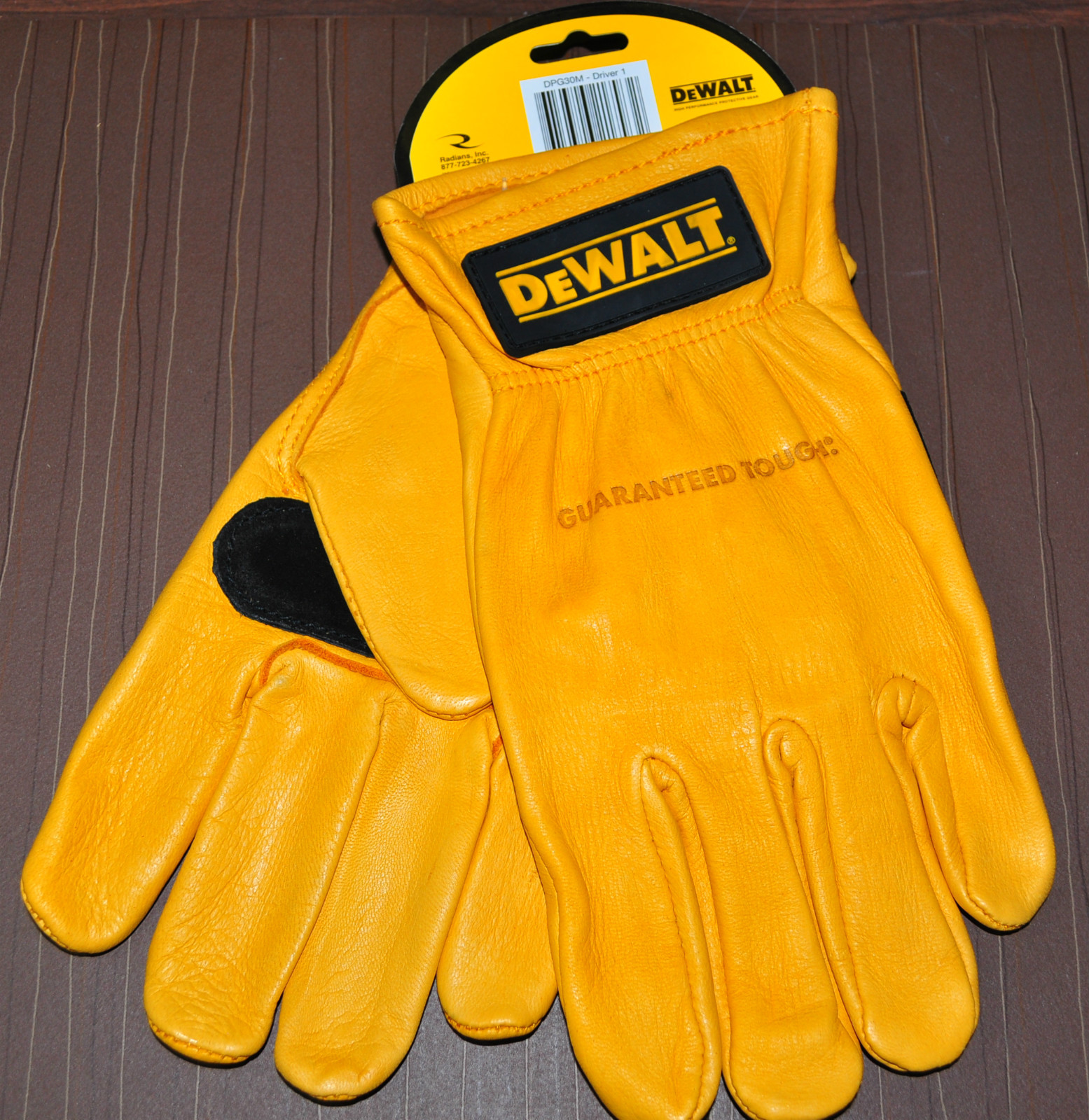 Dewalt Top Graijn cowhide Driver Leather gloves Dewalt Size: Medium.