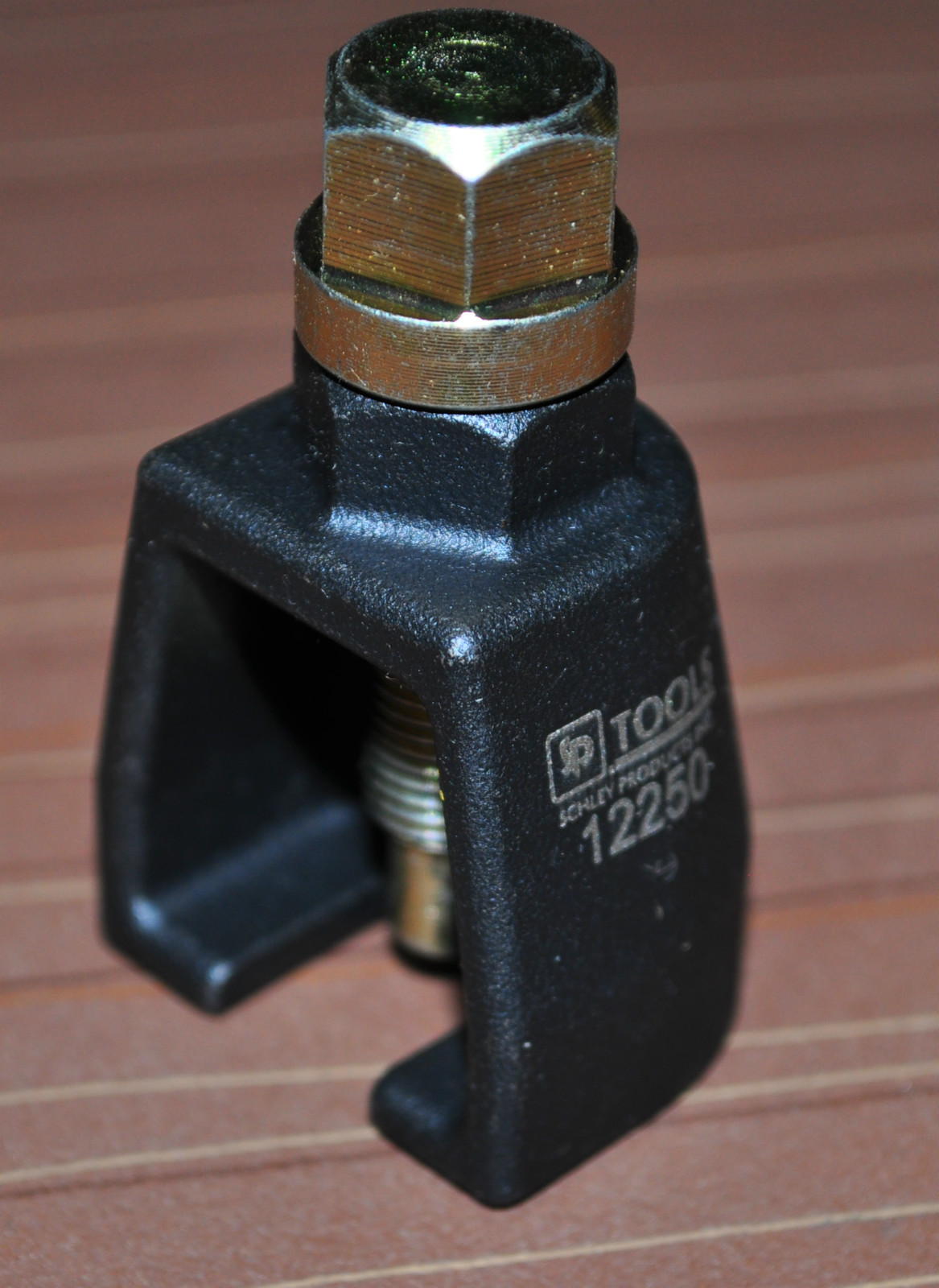 Ford turbo actuator arm Puller on 2008-2010 Power Stroke® diesel Schley 12250