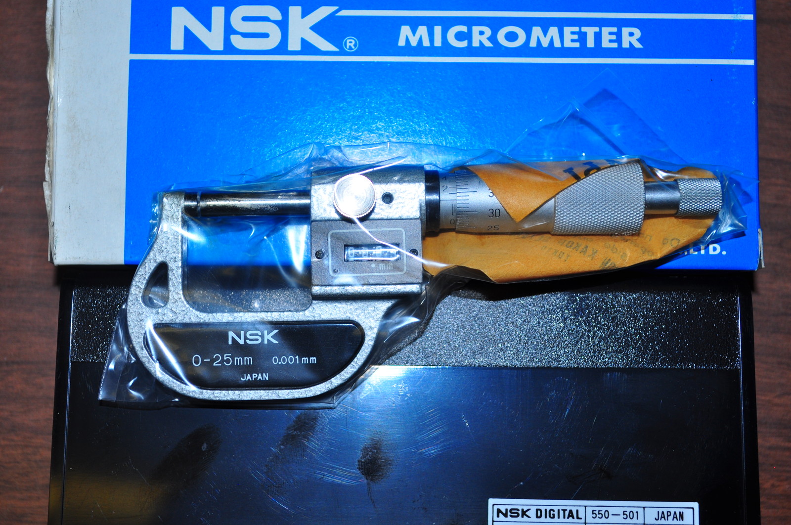 Fowler 72-223-005 Premium mchanical degital Micrometer 0-25MM NSK Made in Japan