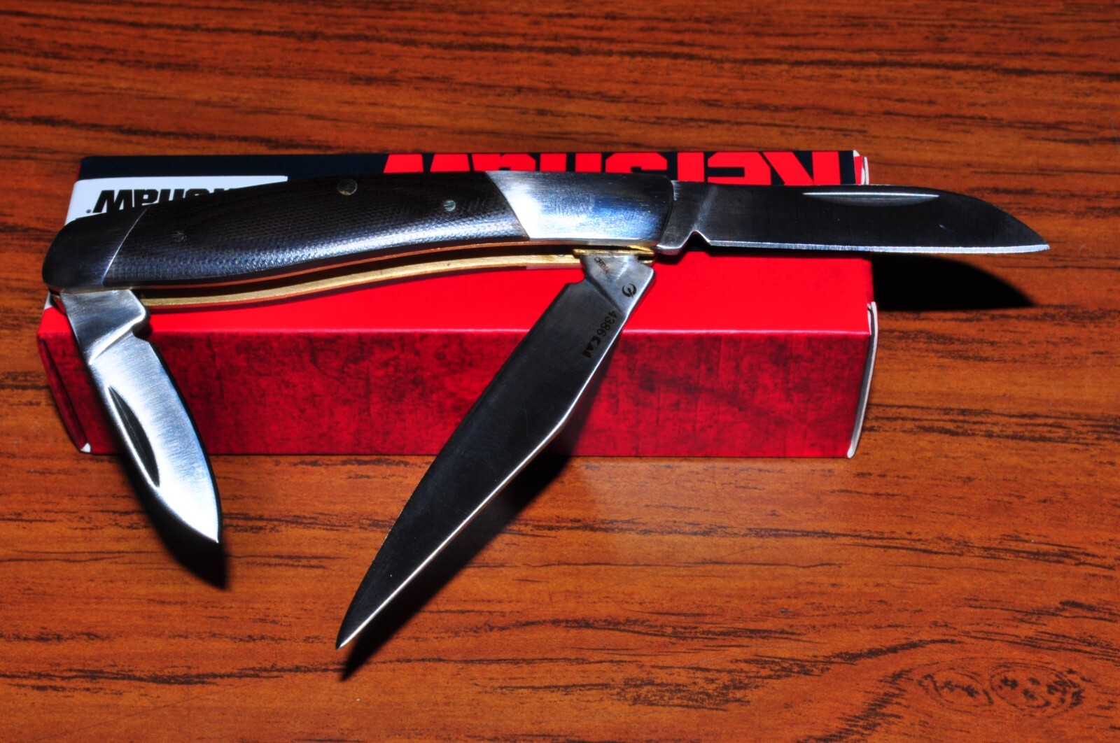 Kershaw 4386 Iredale a clip point and two sheepsfoot blades Knife
