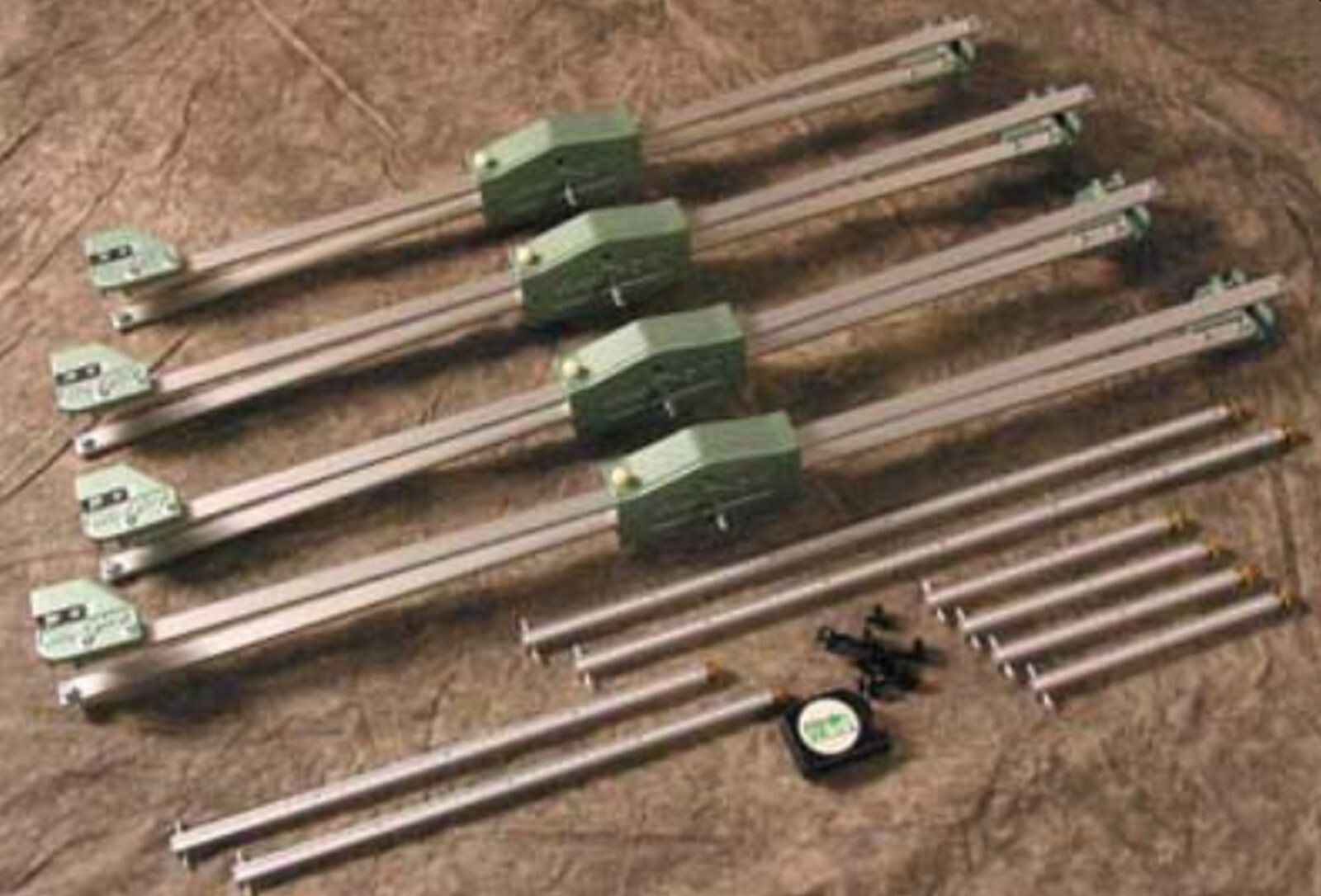 Mo-Clamp 7200 Deluxe Centerline Gauge,Measure Centerline of most cars Made in US