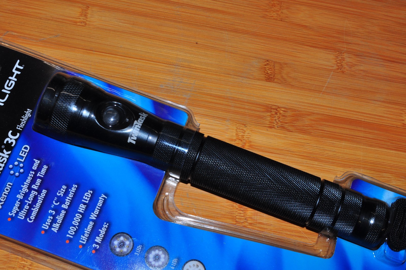 Streamlight Twin-Task®-3C True UV LED 3 Modes:Xenon/3 x390 UV/3 x375UV LED Bulbs