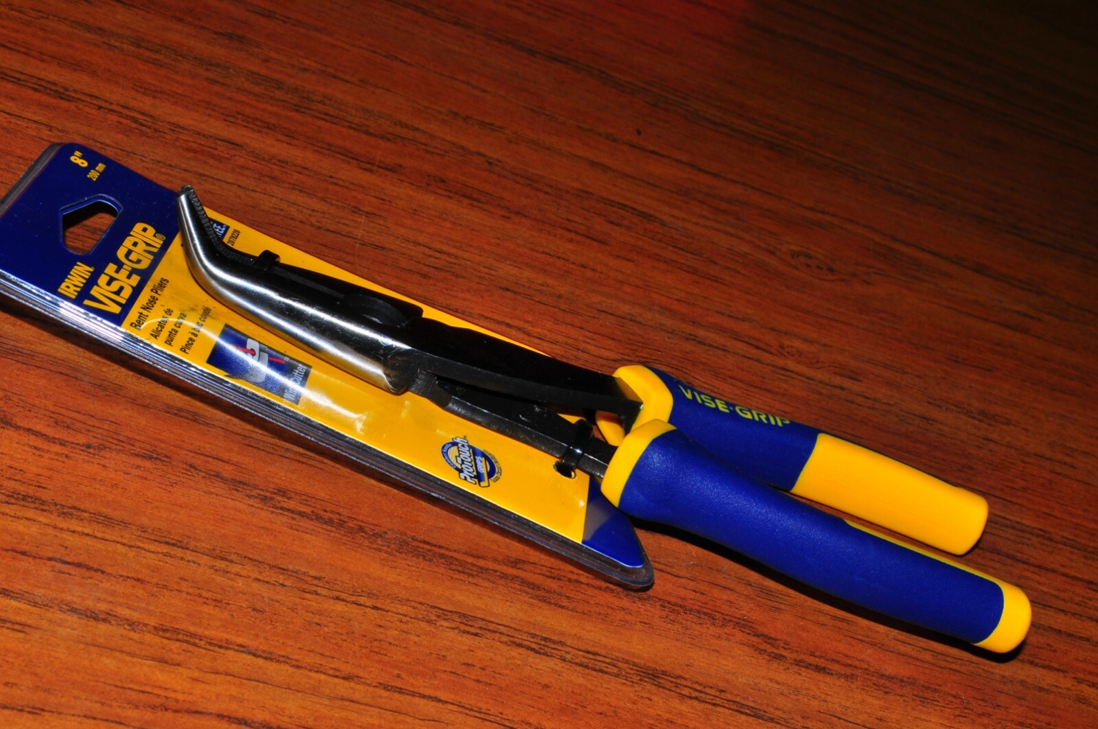 IRWIN VISE GRIP 8" BENT LONG NOSE PLIER WITH CUTTER  IRWIN 2078228