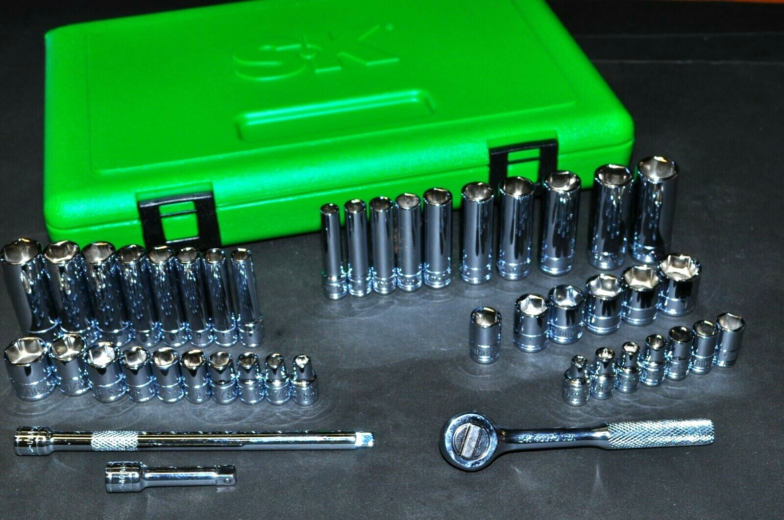 44 Piece 1/4" Dr 6 Point SAE,Metric Standard & Deep Socket Set SK 91844 USA
