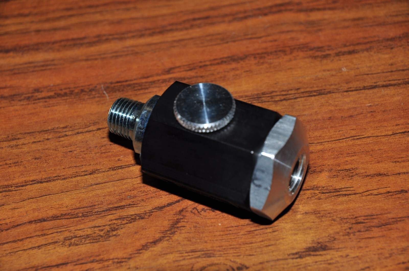 AJAX A 1070 MIDGET OILER 1/4" MALE AND 1/4" FEMALE NPT MINI OILER MADE IN USA