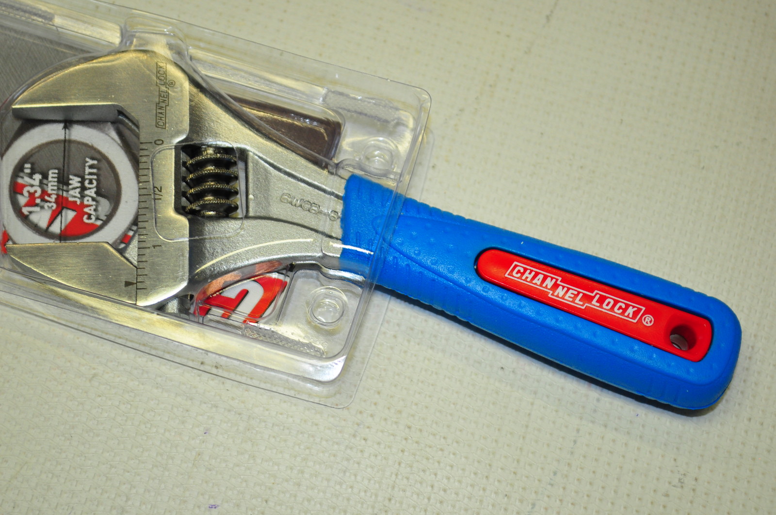 Channellock 6WCB WideAzz® Adjustable Wrench Jaw open 1-3/8" Made in Spain
