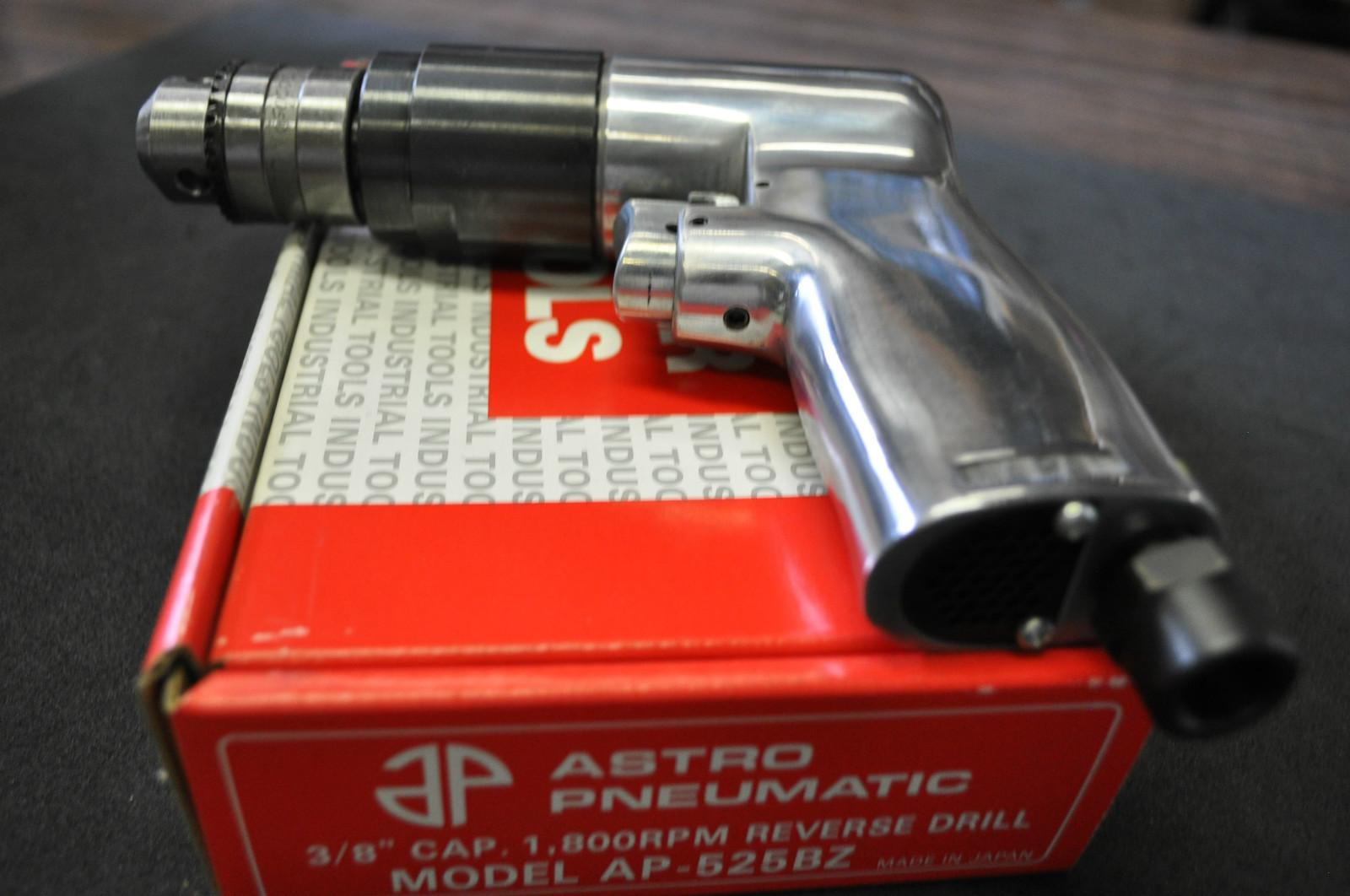 3/8" Reversible Air Drill 1,800 RPM w/Jacob USA Chuck Ast-525BZ  Made in Japan.