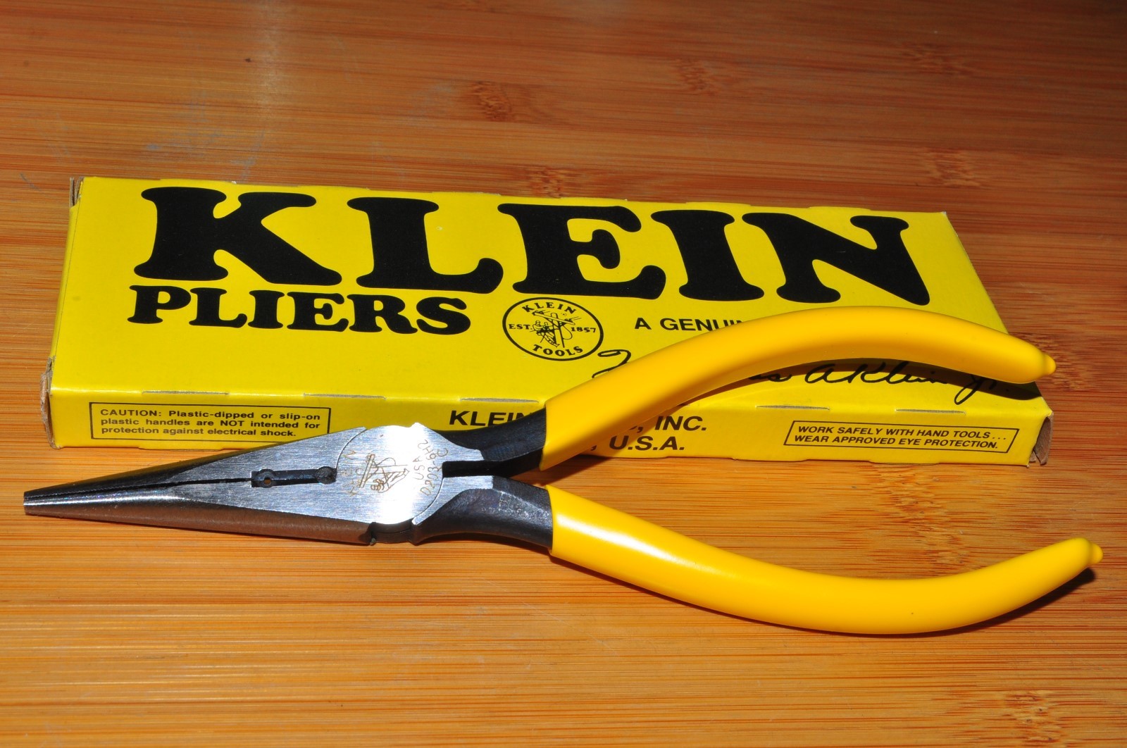 Klein 6-3/4" Heavy-Duty Long-Nose Plier Side-Cuter strip19 22 AWG wire D203-6H2