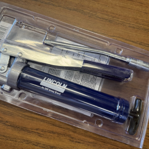 LINCOLN G103 Heavy Duty Mini grease gun with 3 oz Catrifge 6,000psi 7"pipe exten