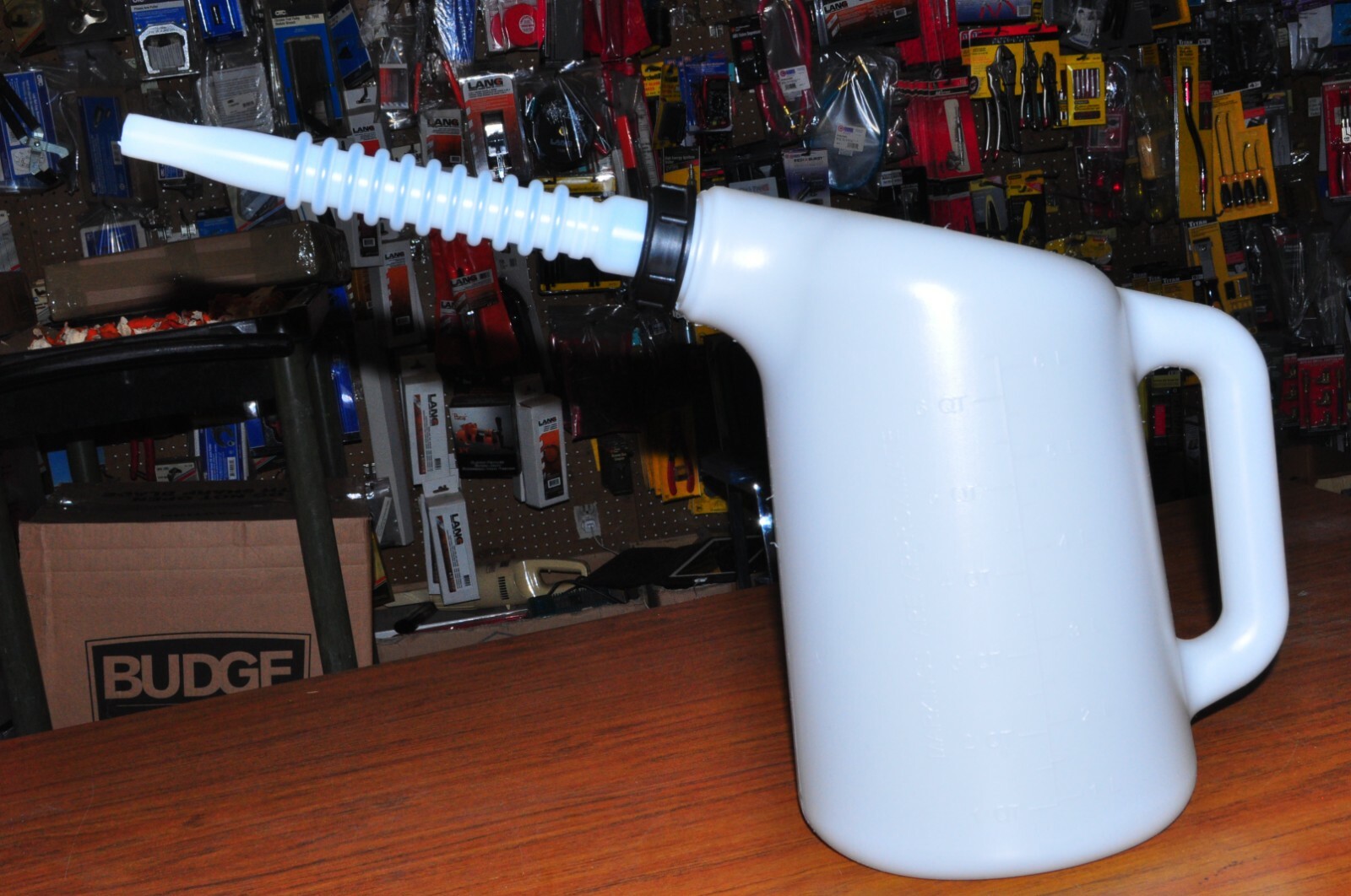 Lisle 19732 6 Qt.6LTranslucent 8" Pouring Spout Oil Filler Made in USA