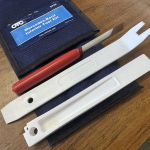 OTC 6789 Mercedes-Benz Molding Removal Kit. 3-piece kit