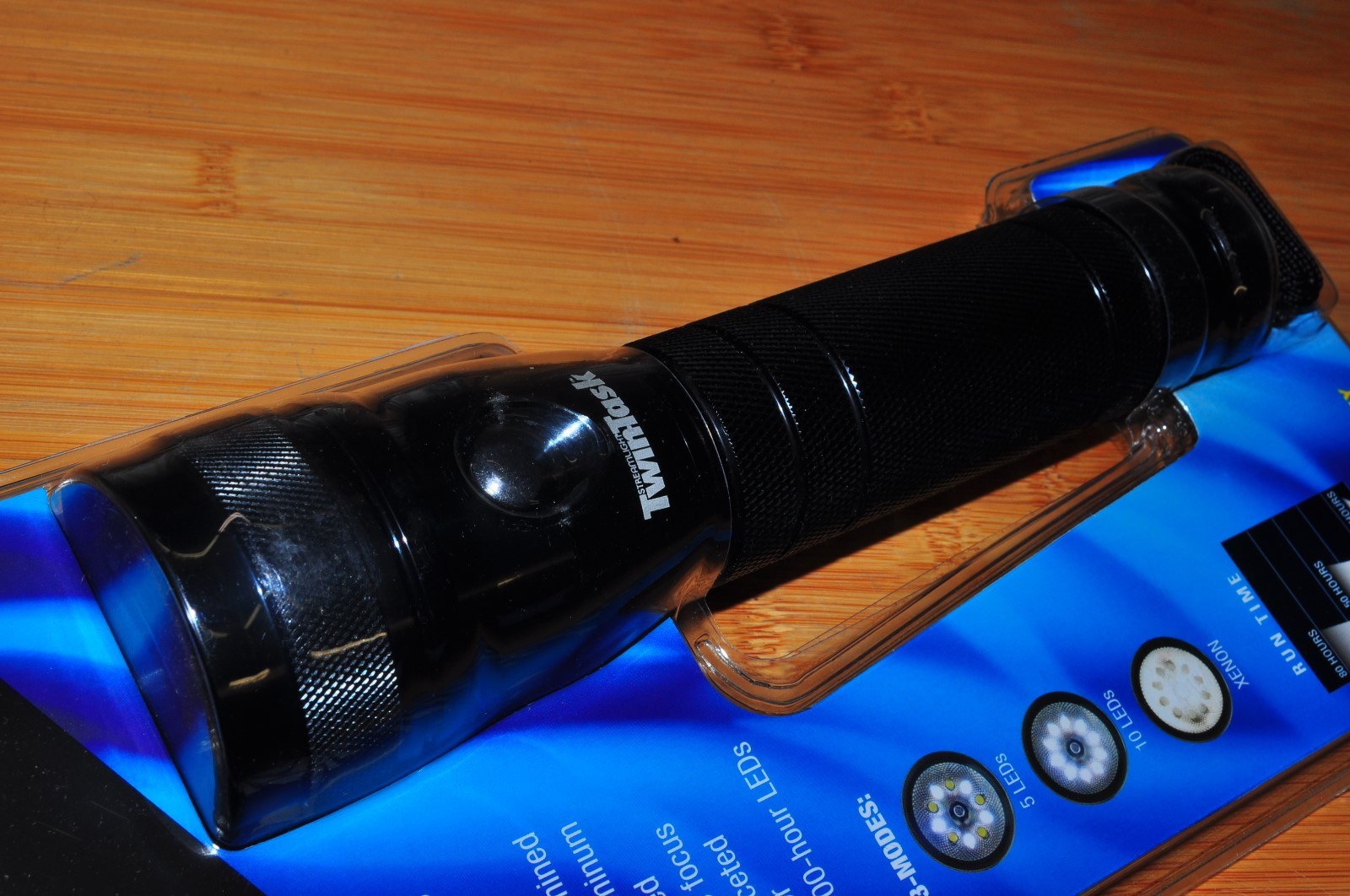 Streamlight 51001 2 D-Cell Xenon/10-LED Twin-Task Flashlight