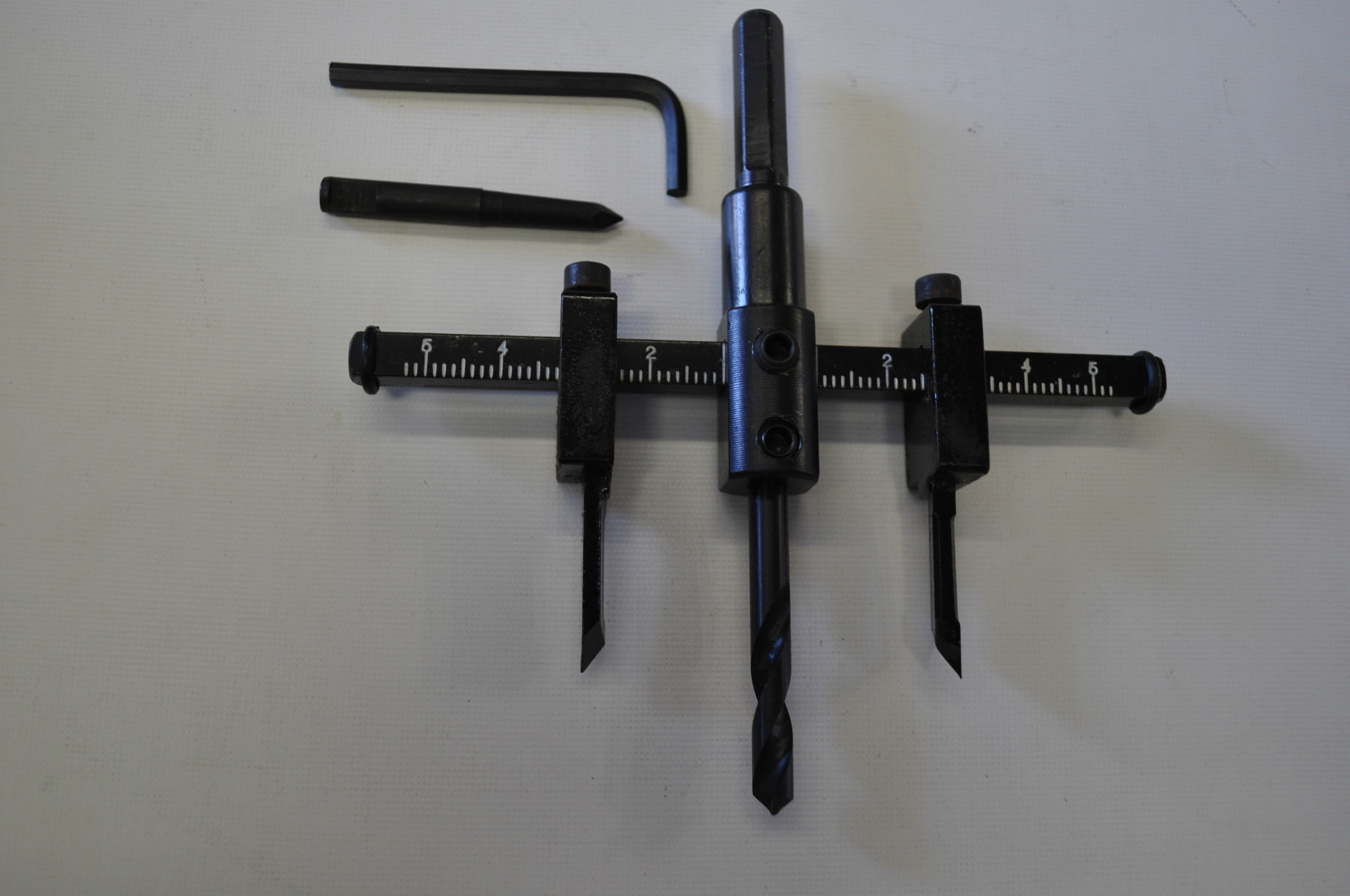 ADJUSTABL HOLE CIRCLE CUTTERFOR ELECTRIC DRILL 30 MM TO 130 MM