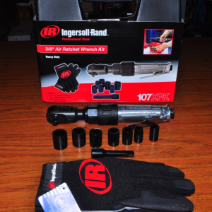 IR 107XPK Ingersoll Rand 3/8"Dr Air Ratchet+Gloves+Socket+Ex-Bar Made In Japen