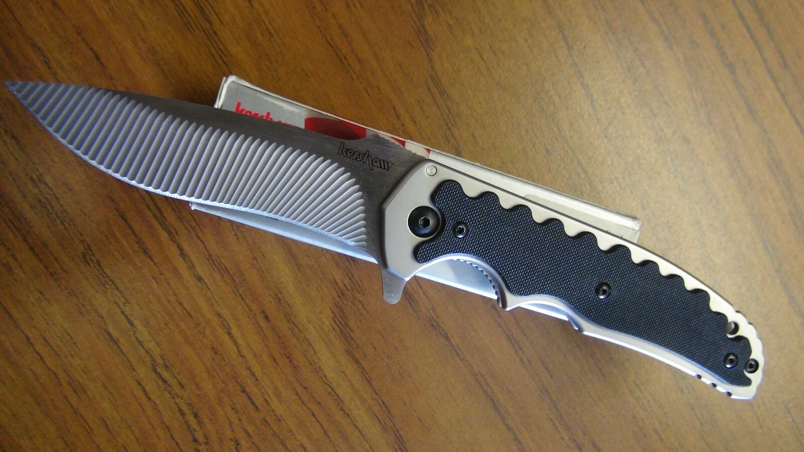 Kershaw Groove Knife 1730  RJ Martin design 3D machined Groove Blade USA