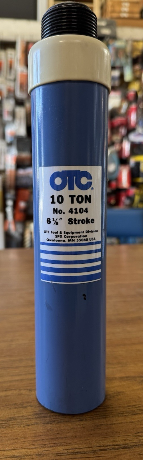 OTC 4104 Hydraulic Single Acting Cylinder, 11.2 Ton ar 10,000psi