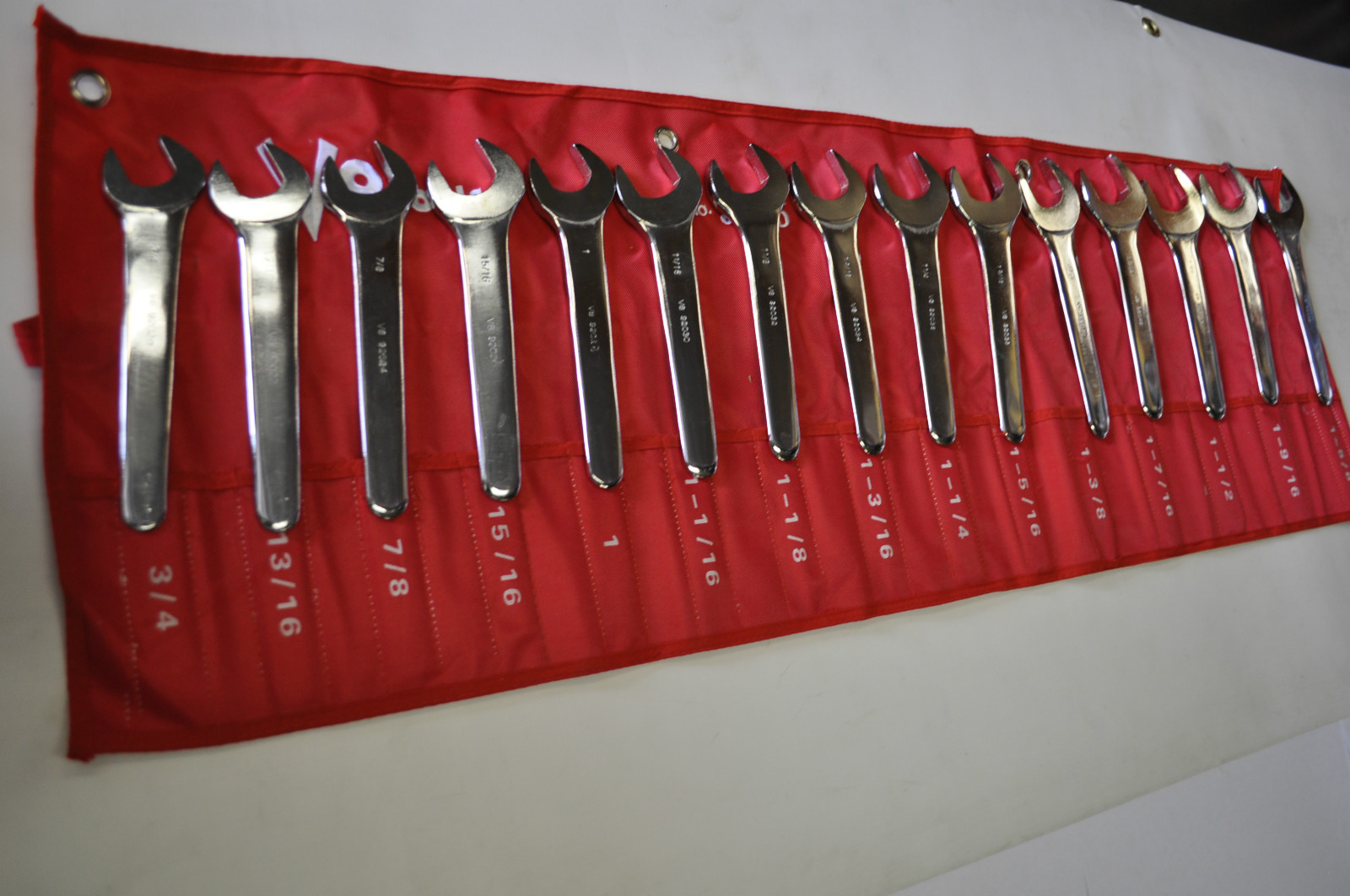 V8 Tool 9215 SERVICE WRENCH SAE FRACTION SAE15 PCS 3/4" TO 1-5/8" HIGH POLISH WR