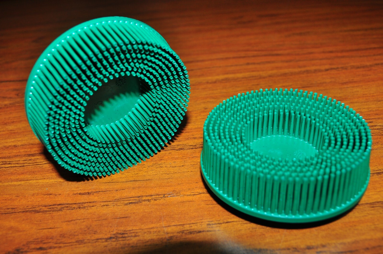 3M 07526 3" Scotch-Brite Roloc Bristle Discs 50 Grit Coarse Green 2 ea. USA