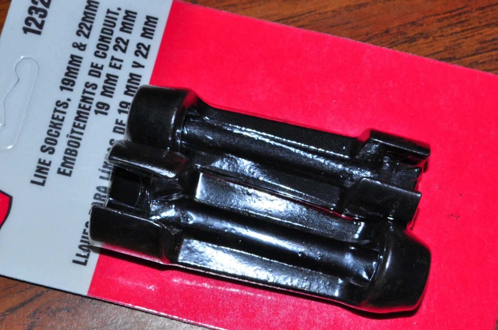 Fuel Line Fittings socket19 MM 22 MM on Cummins ISB and ISX engines.Lisle 12320