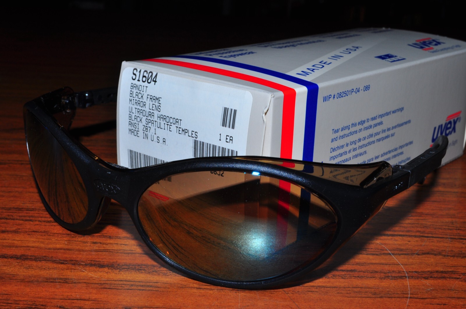 Uvex S1604 Bandit Safety Eyewear Glass Wrap around Black Frame Mirror Lens  USA