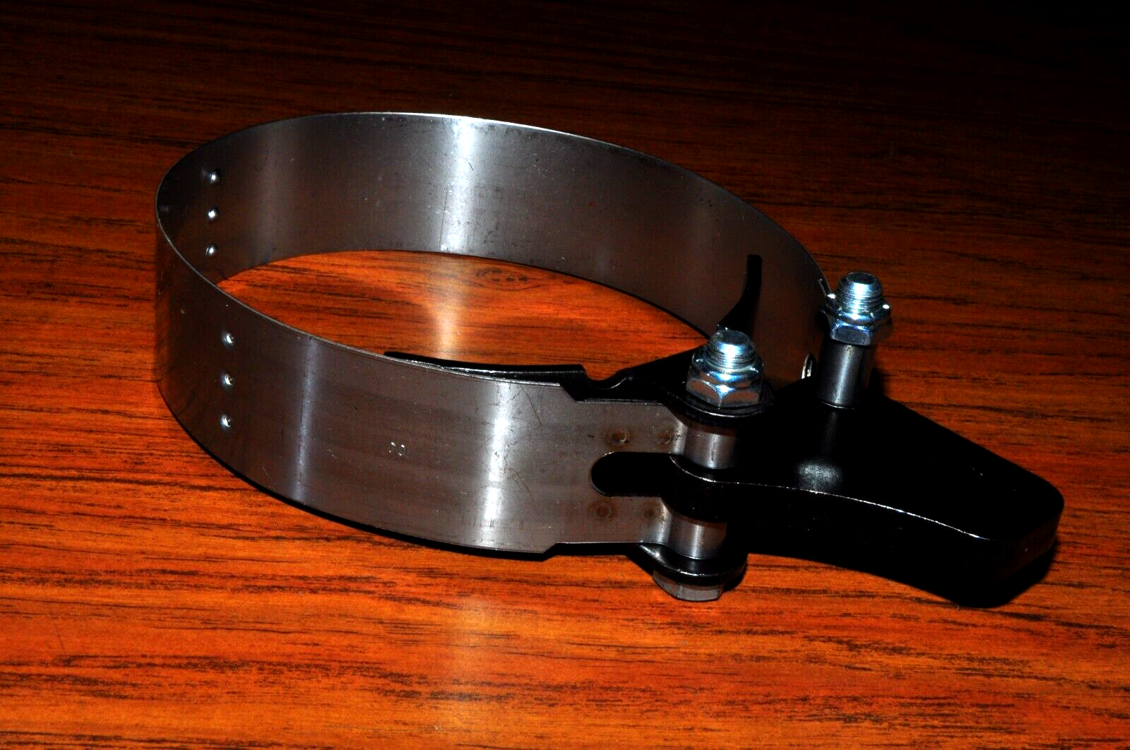 Lisle 53430 5" HD FILTER WRENCH, 1-1/2" BAND For Filter 4-1/4" to 5-1/4".