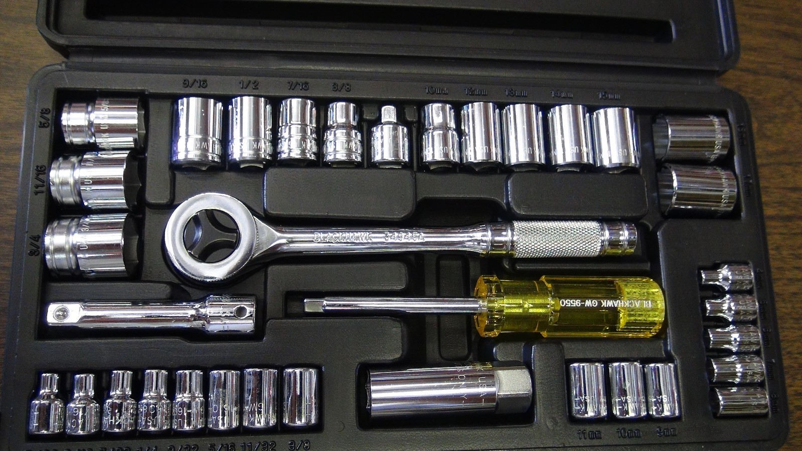 35 Pcs Socket Set 1/4" & 3/8" Dr SAE Inch and Metric BlackHawk Propto 9635 USA