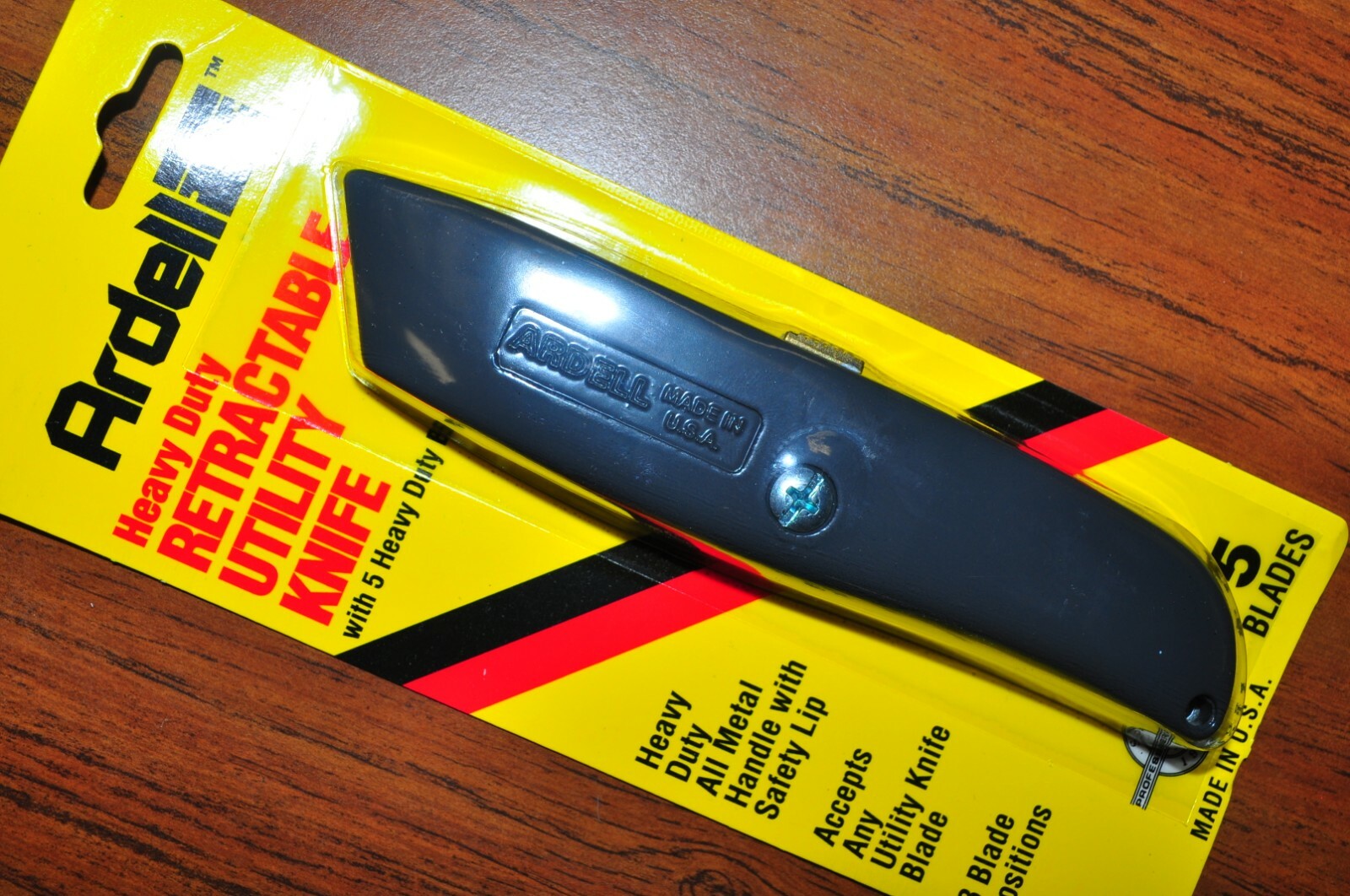 Ardell Heavy Duty Retractable Utility Knife w/ 5 Blade Made in USA #55-0099 2 ea