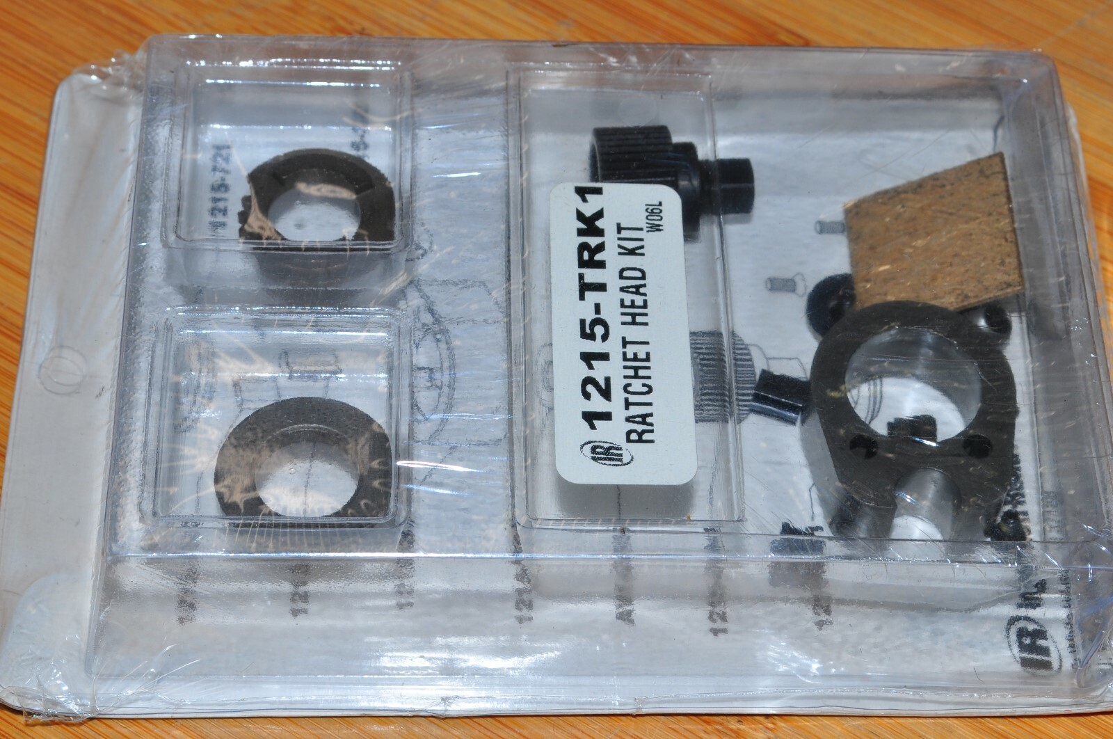 Ingersoll Rand 1215-TRK1 1/4" Ratchet Head Kit wth Anvil ,yoke sealed original