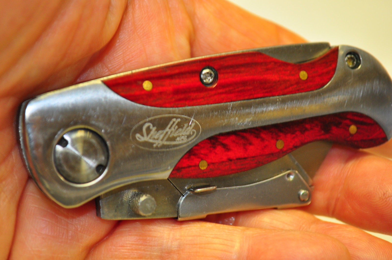 Quick Change Folding Lock Back Utility Knife w/Stainless Steel-Polished redwood